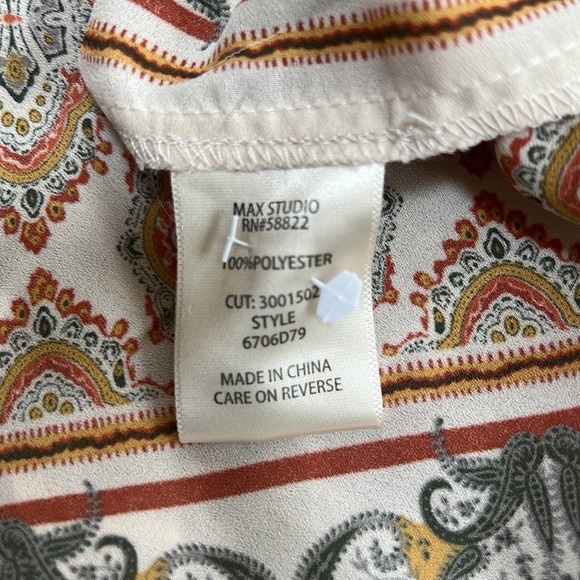 Max studio small loose fit asymmetrical printed top. - Picture 6 of 8